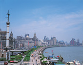 Le Bund - S'tendant sur 4 km de long sur la rive ouest de la rivire Huangpu, le Bund a toujours t le symbole par excellence de Shanghai